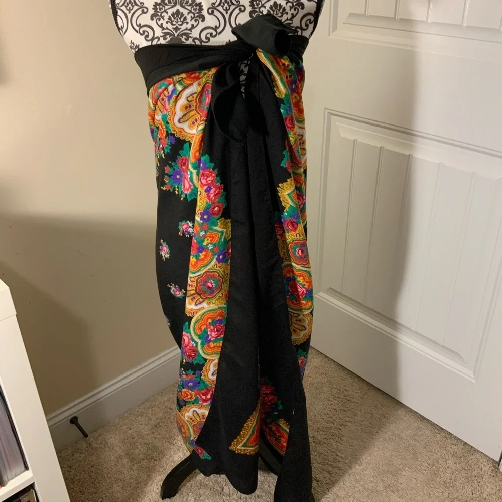 Black Floral Patterned Women's Scarf - Vibrant Multicolor Design